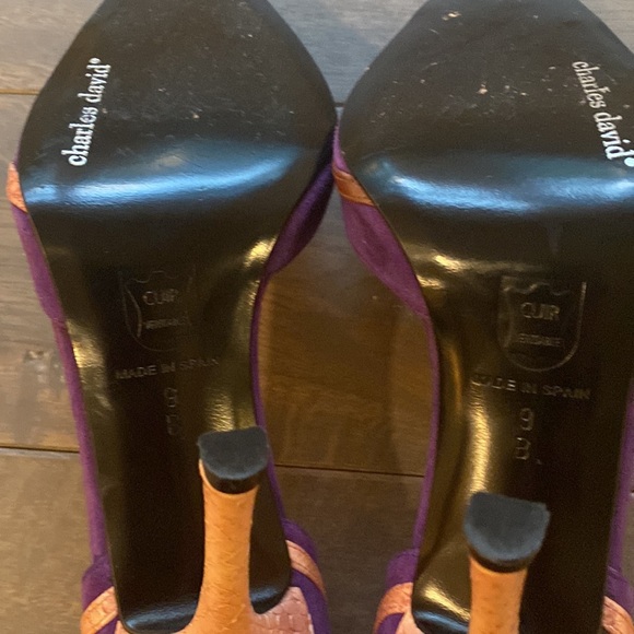 Charles David Heels, Size 9 - Picture 6 of 6